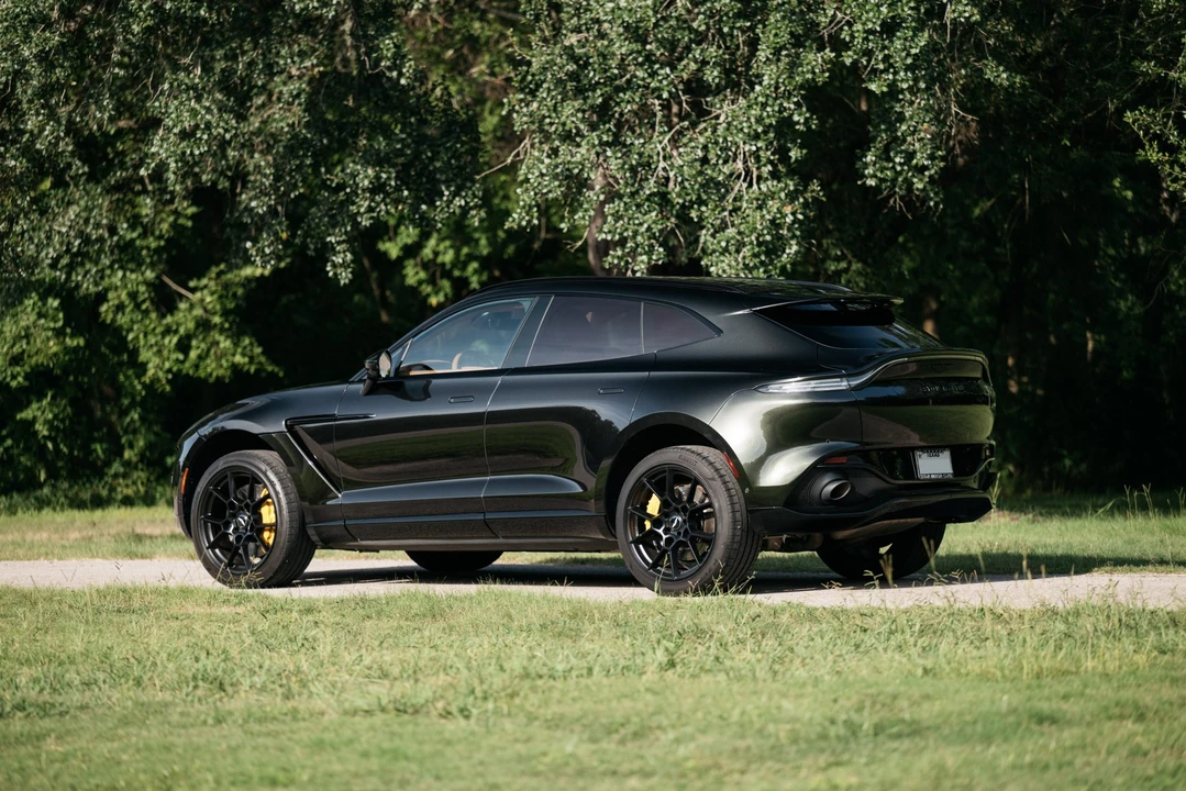 2021 Aston Martin DBX - Image 30 of 31