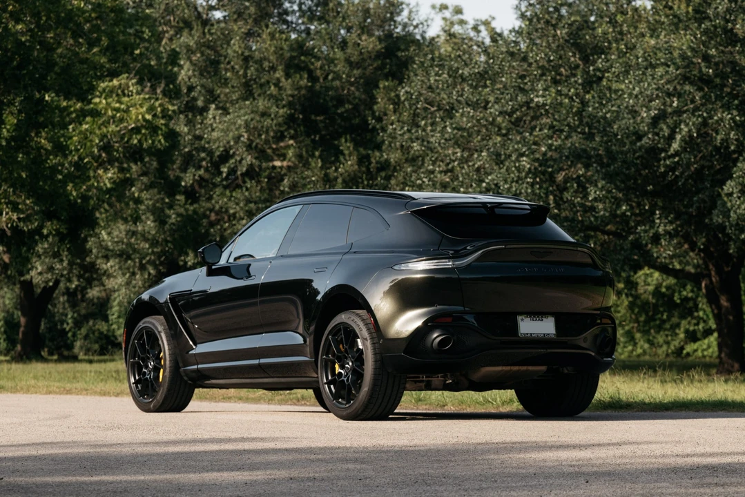 2021 Aston Martin DBX - Image 26 of 31