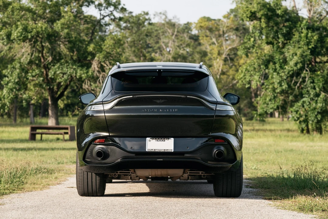 2021 Aston Martin DBX - Image 25 of 31