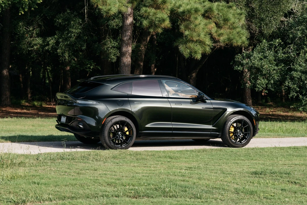 2021 Aston Martin DBX - Image 20 of 31