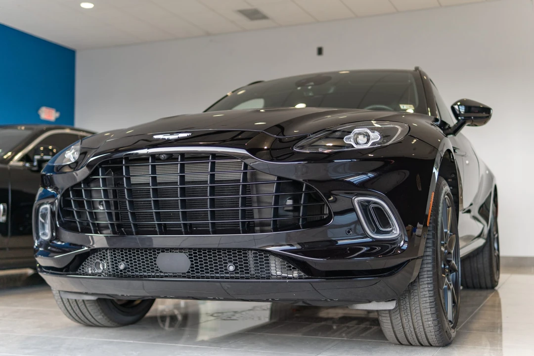 2021 Aston Martin DBX - Image 2 of 31