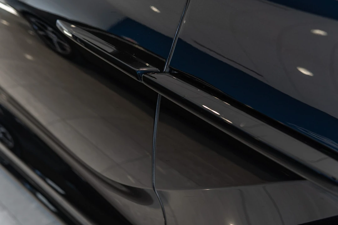 2021 Aston Martin DBX - Image 31 of 31