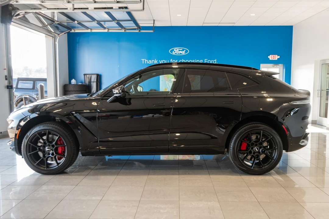 2021 Aston Martin DBX - Image 4 of 31