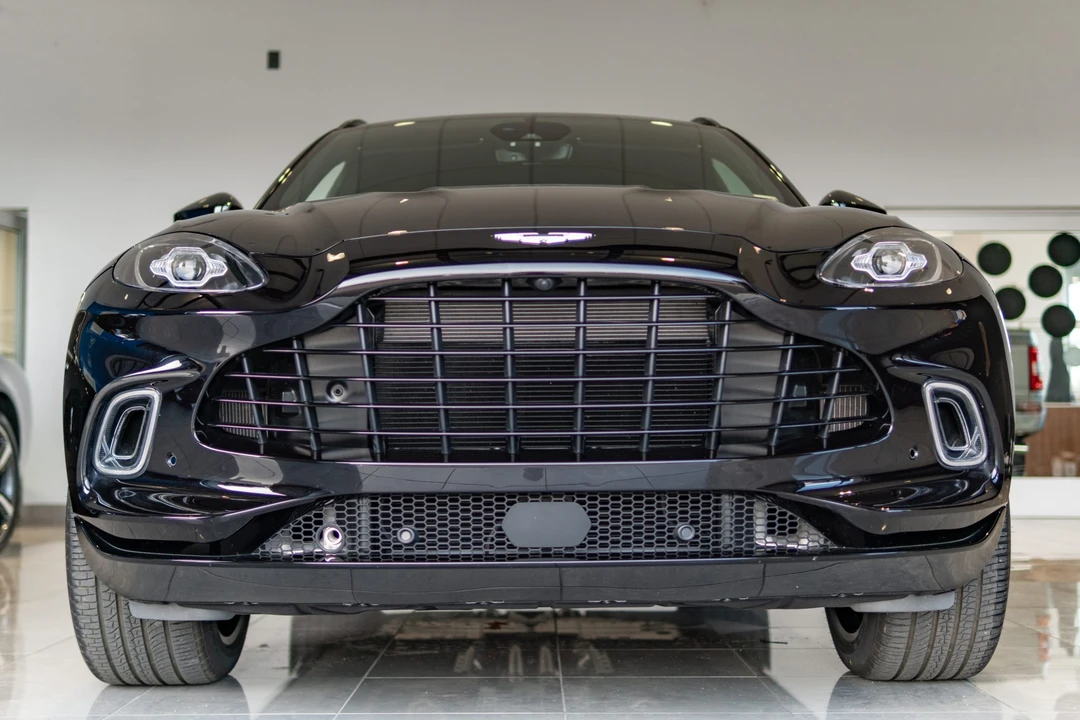 2021 Aston Martin DBX - Image 13 of 31