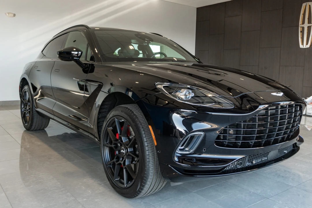2021 Aston Martin DBX - Image 10 of 31
