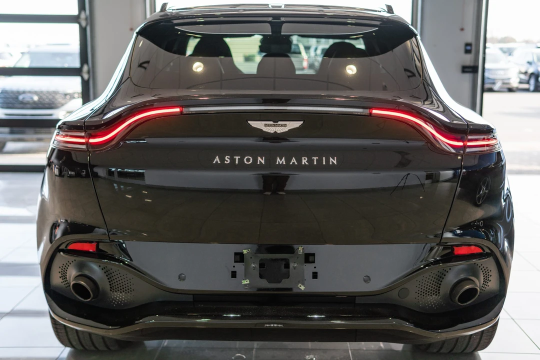 2021 Aston Martin DBX - Image 7 of 31