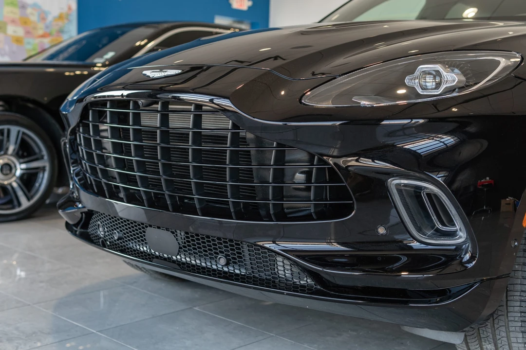 2021 Aston Martin DBX - Image 16 of 31