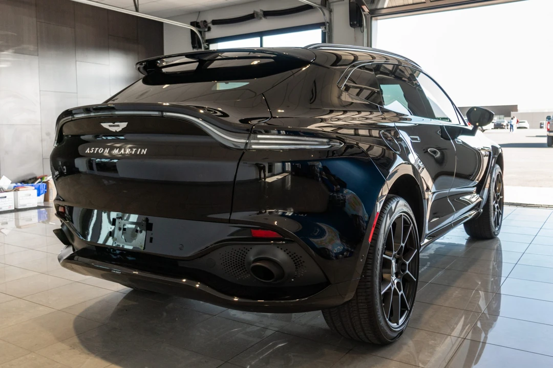 2021 Aston Martin DBX - Image 8 of 31
