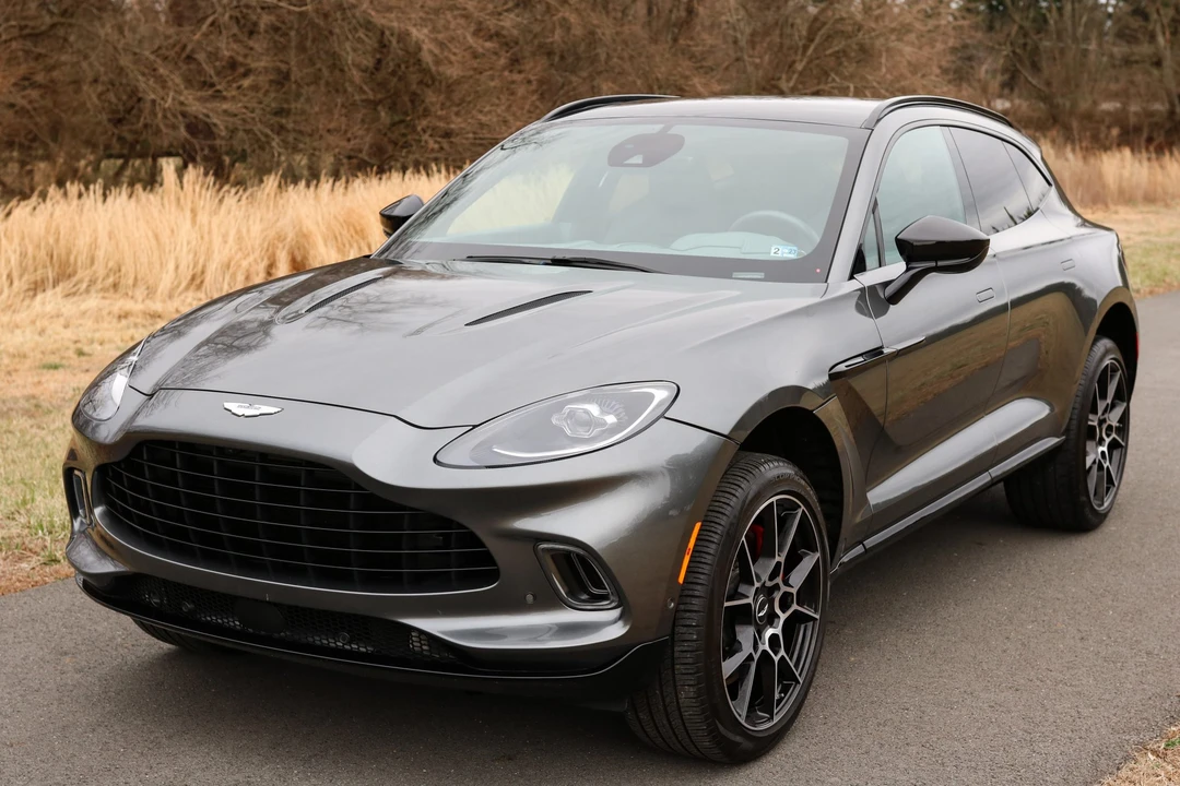 2021 Aston Martin DBX - Image 2 of 31