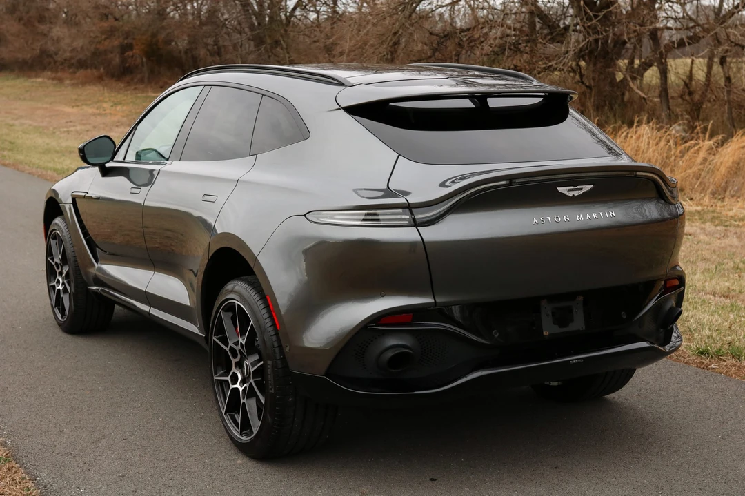 2021 Aston Martin DBX - Image 8 of 31