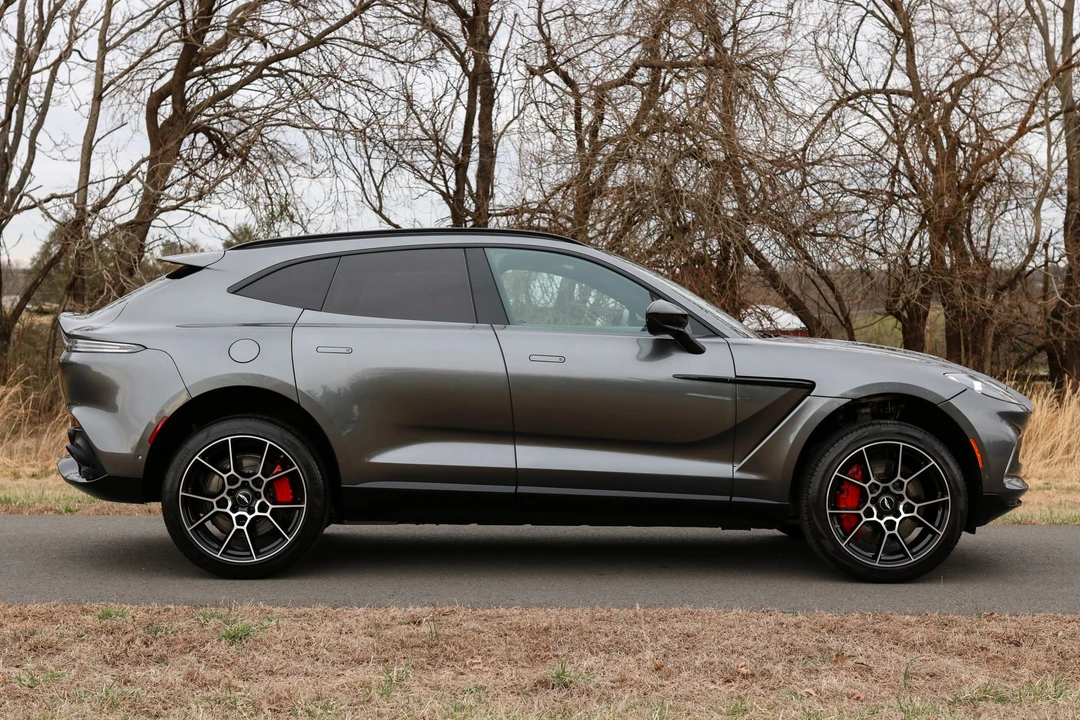 2021 Aston Martin DBX - Image 5 of 31