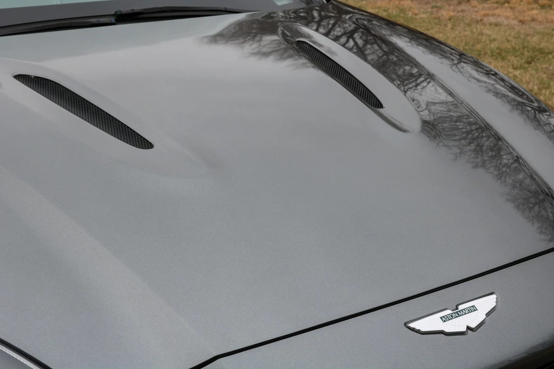 2021 Aston Martin DBX - Image 10 of 31