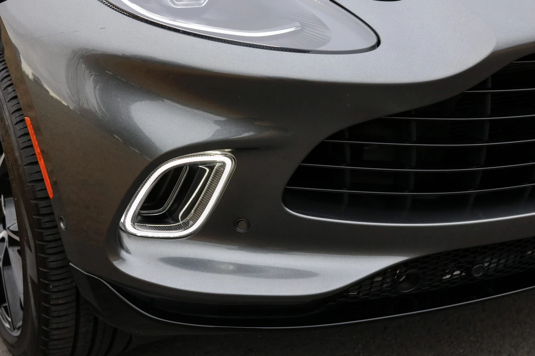 2021 Aston Martin DBX - Image 14 of 31