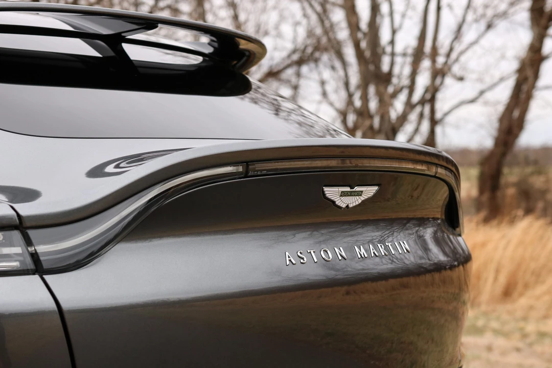 2021 Aston Martin DBX - Image 20 of 31