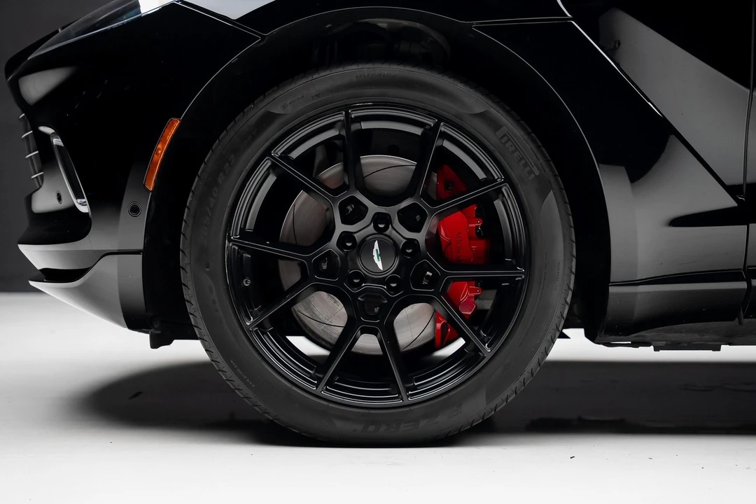 2021 Aston Martin DBX - Image 19 of 21