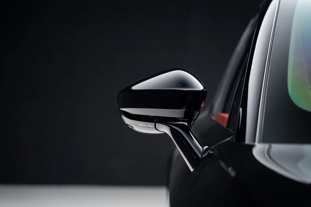 2021 Aston Martin DBX - Image 14 of 21