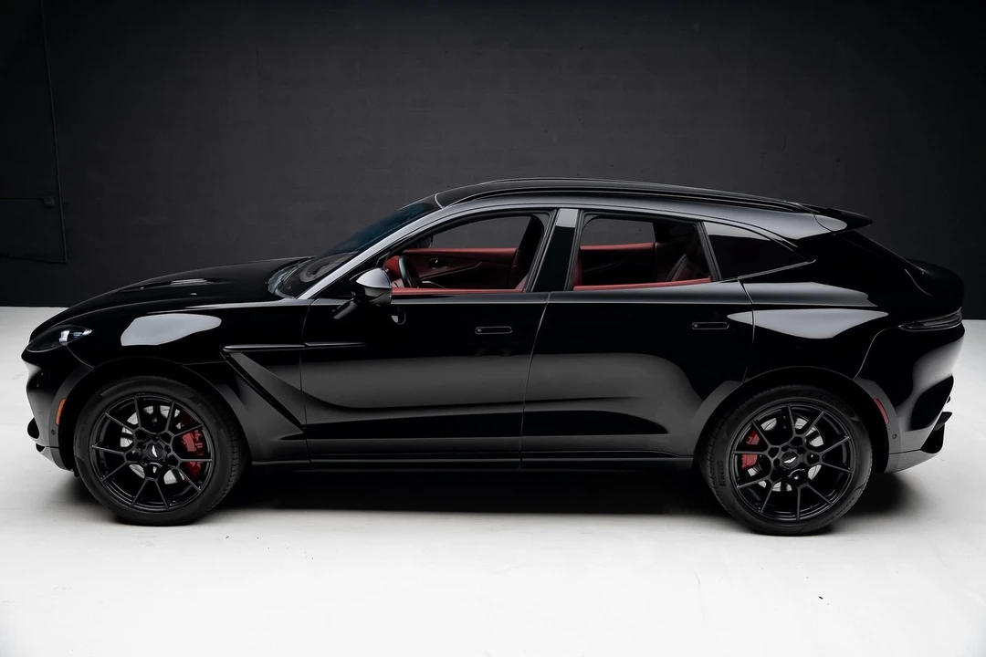 2021 Aston Martin DBX - Image 16 of 21