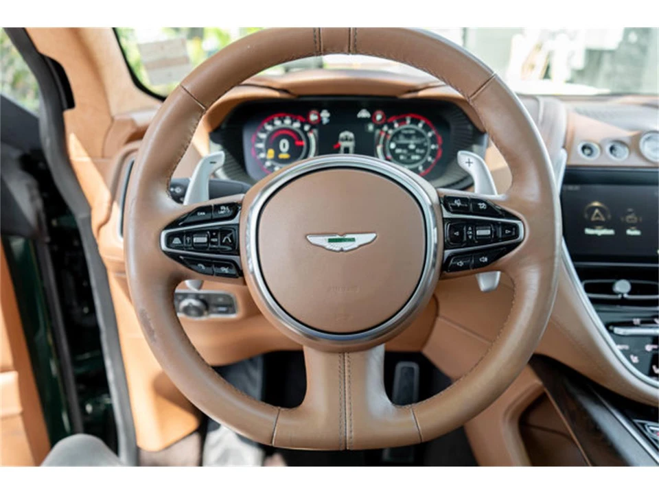 2021 Aston Martin DBX - Image 17 of 31