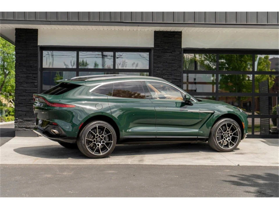 2021 Aston Martin DBX - Image 8 of 31