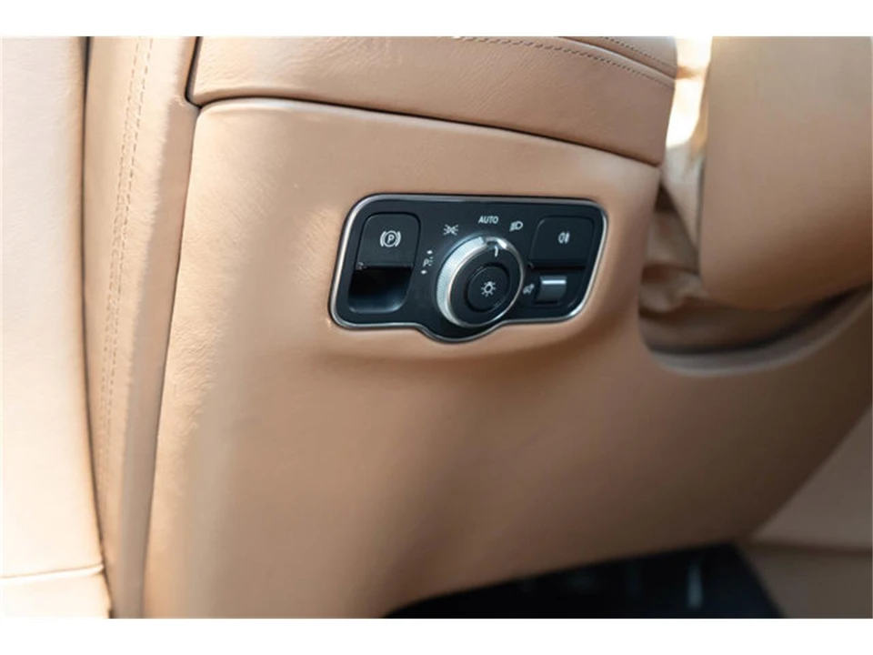 2021 Aston Martin DBX - Image 30 of 31