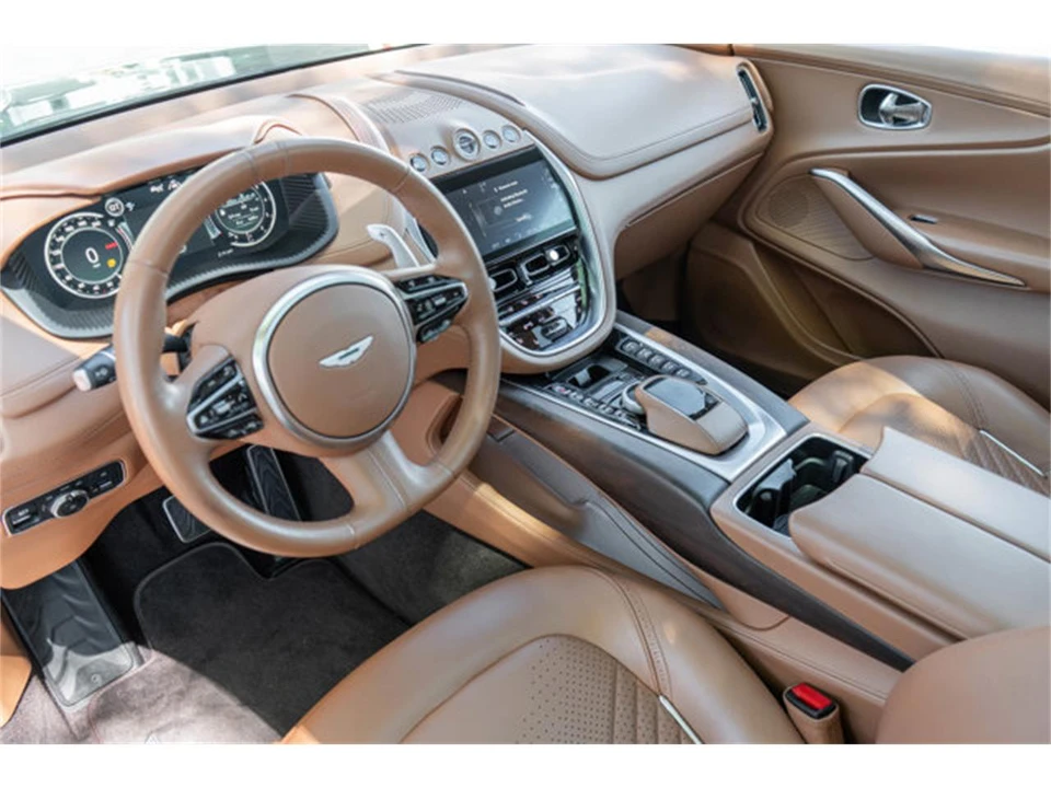 2021 Aston Martin DBX - Image 11 of 31