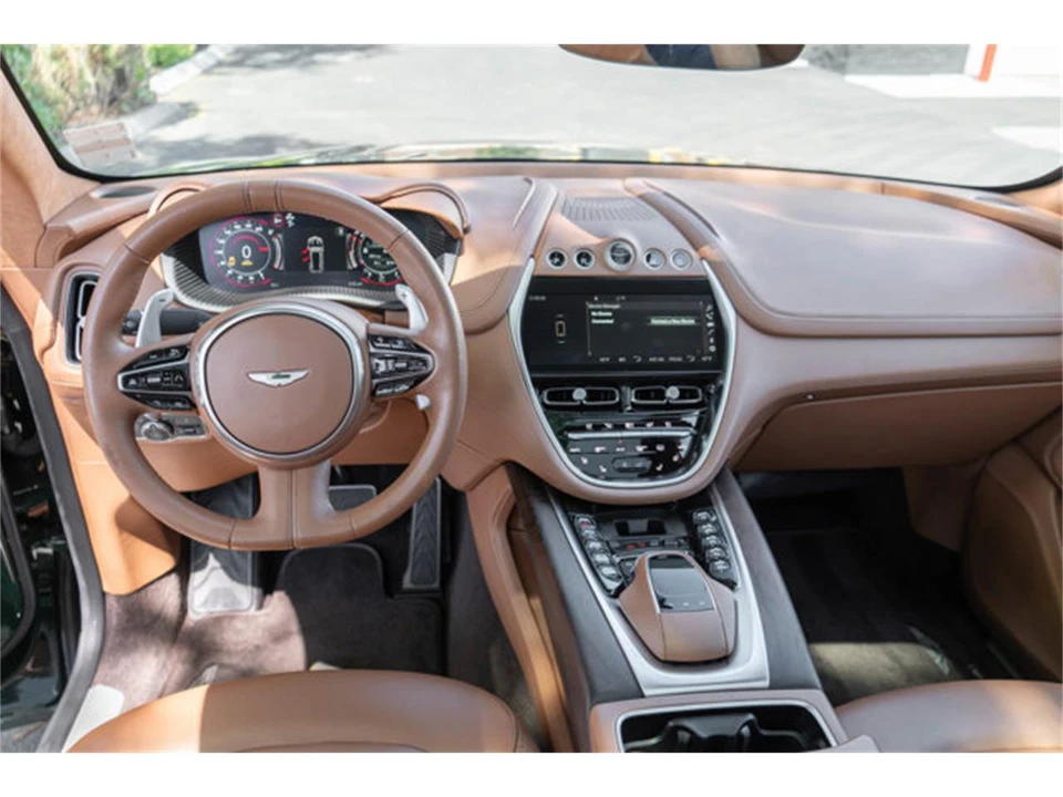 2021 Aston Martin DBX - Image 19 of 31