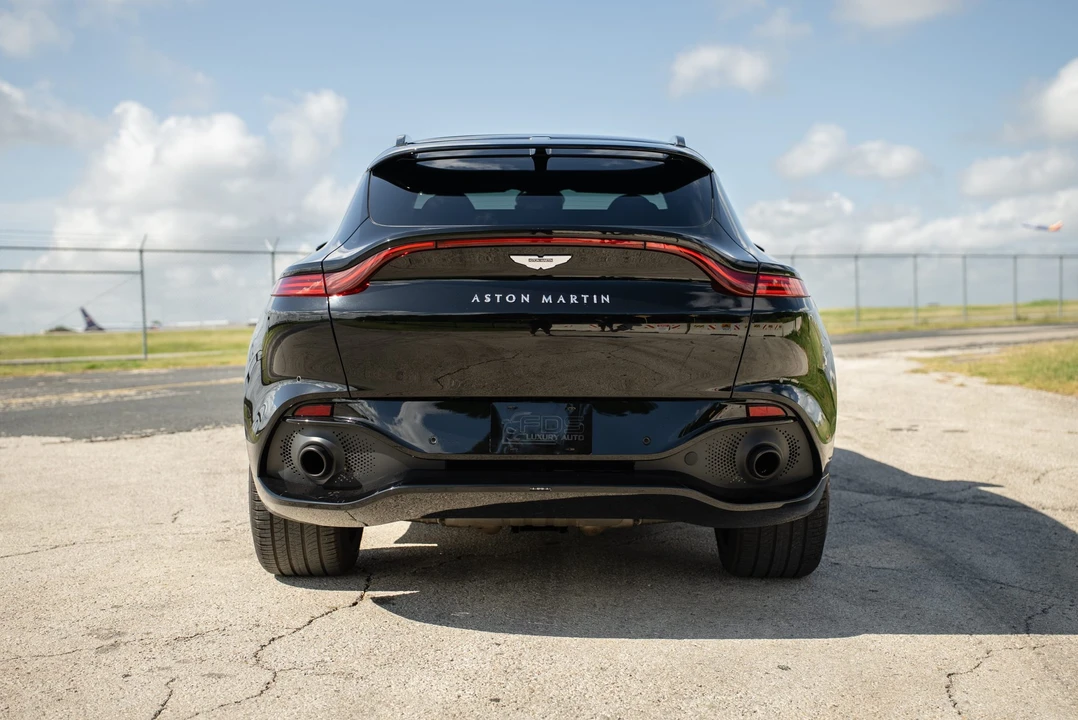 2021 Aston Martin DBX - Image 13 of 31