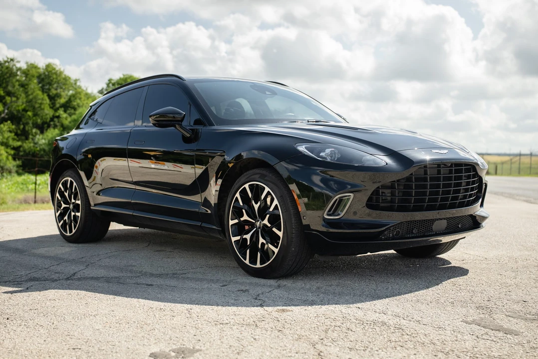 2021 Aston Martin DBX - Image 7 of 31