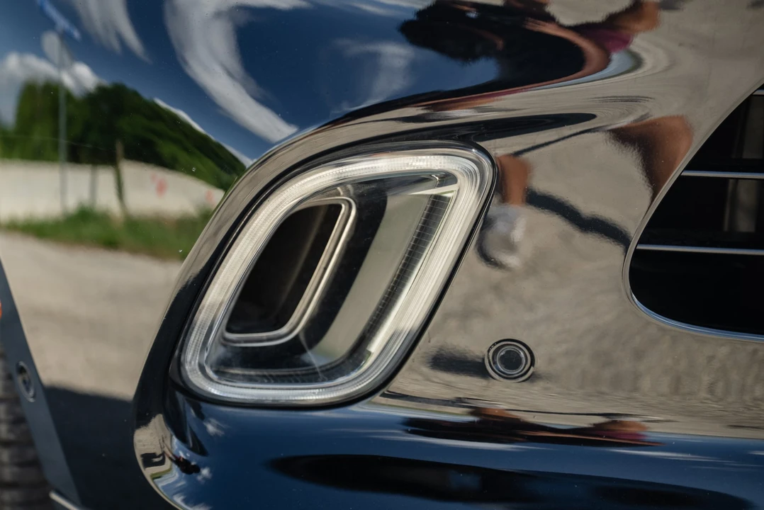 2021 Aston Martin DBX - Image 22 of 31