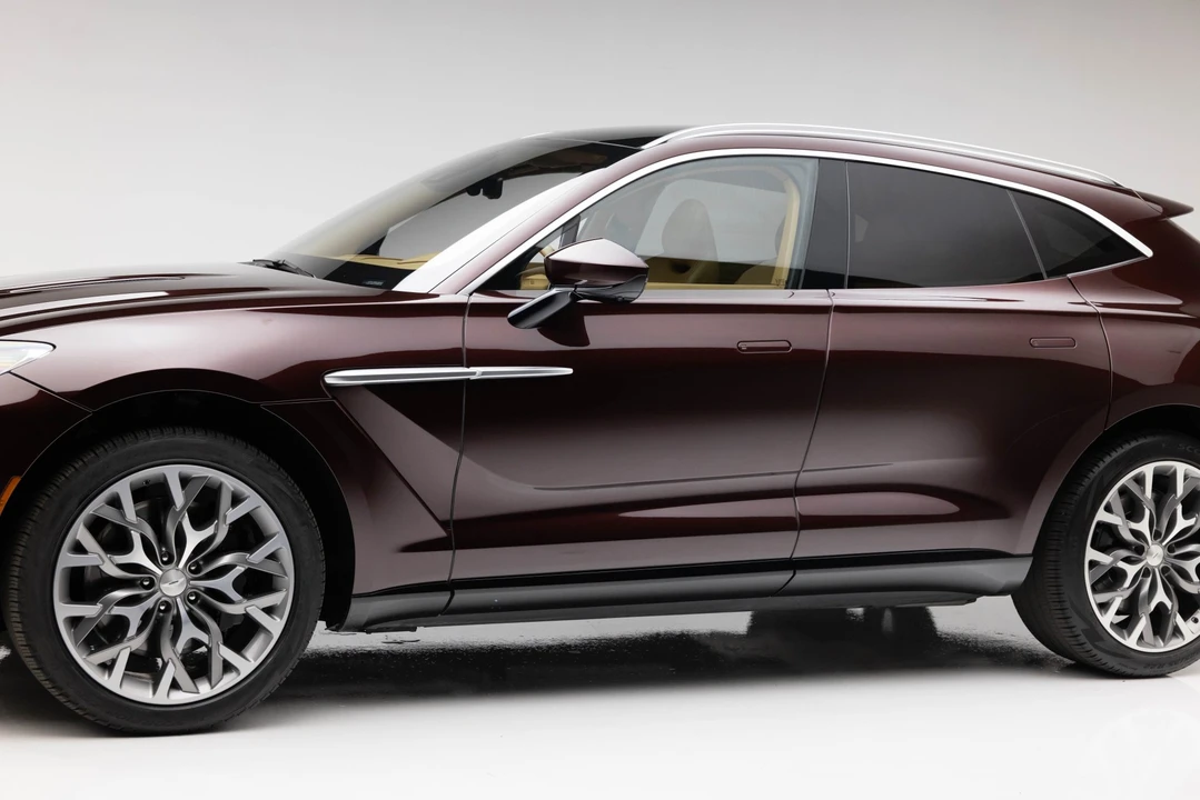 2021 Aston Martin DBX - Image 20 of 31