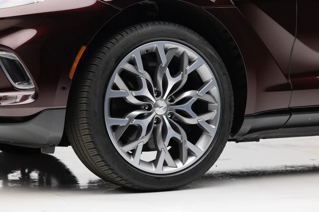 2021 Aston Martin DBX - Image 26 of 31