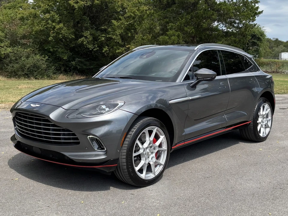 2021 Aston Martin DBX - Image 2 of 31