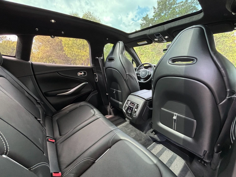 2021 Aston Martin DBX - Image 23 of 31