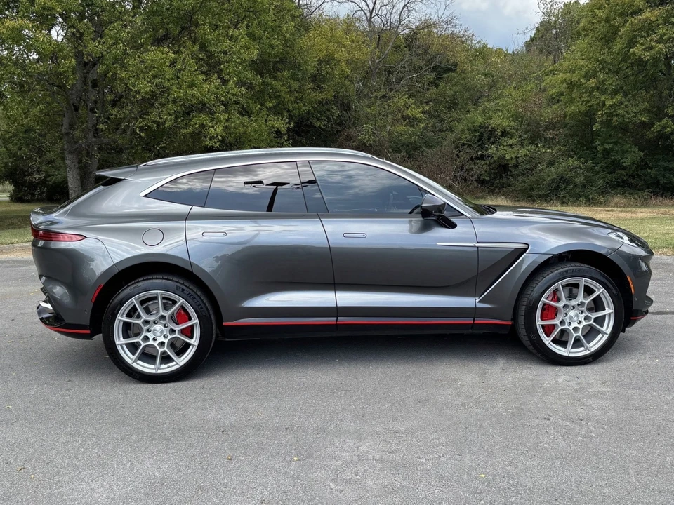 2021 Aston Martin DBX - Image 7 of 31