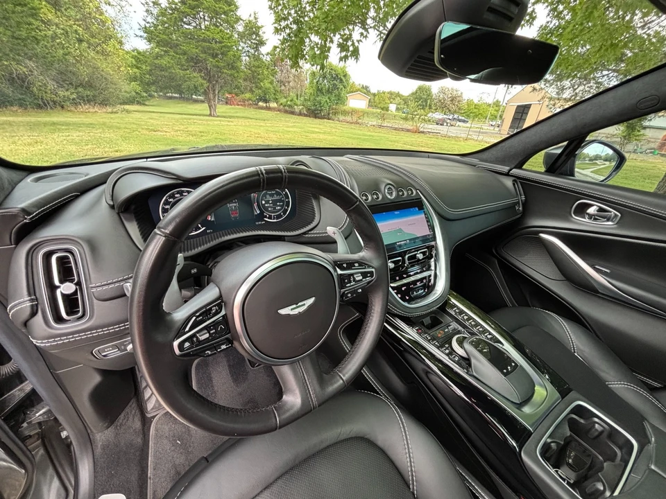 2021 Aston Martin DBX - Image 11 of 31