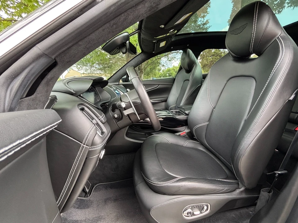 2021 Aston Martin DBX - Image 12 of 31