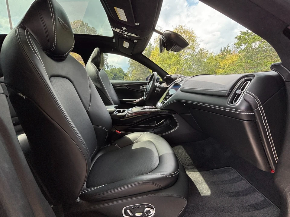 2021 Aston Martin DBX - Image 25 of 31