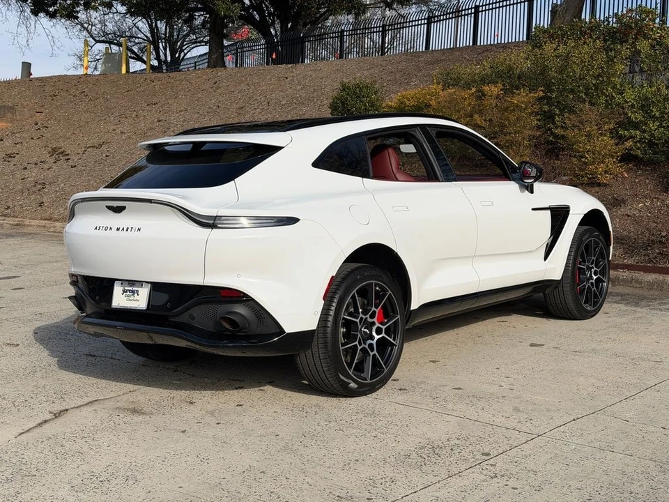 2021 Aston Martin DBX - Image 15 of 21