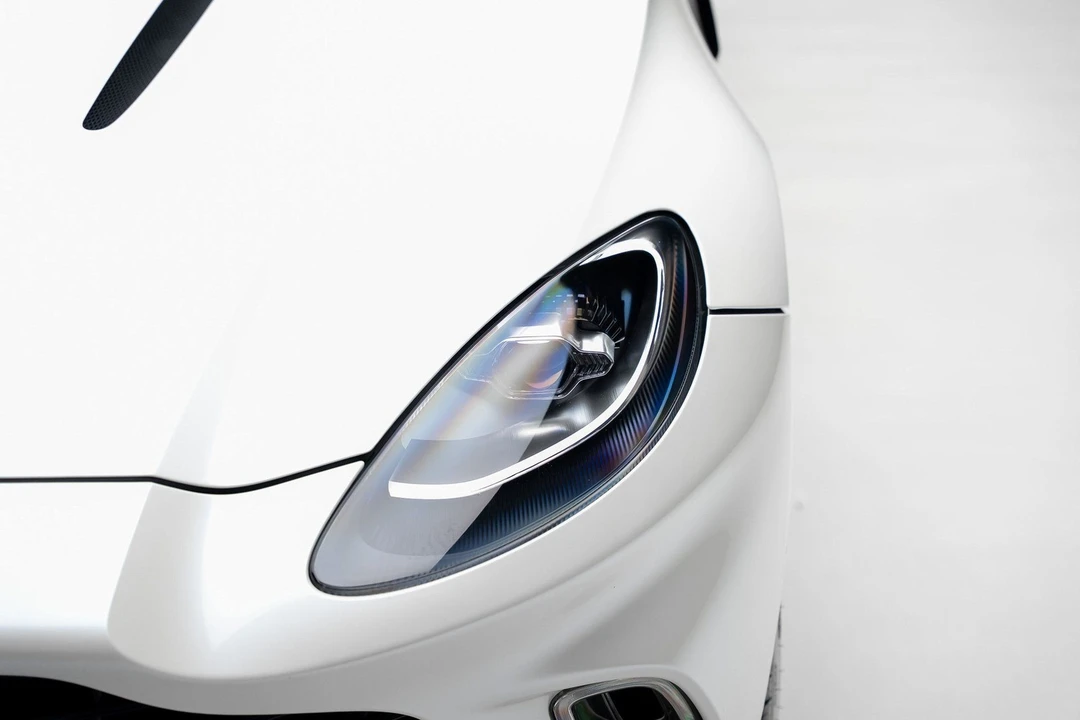 2021 Aston Martin DBX - Image 10 of 21