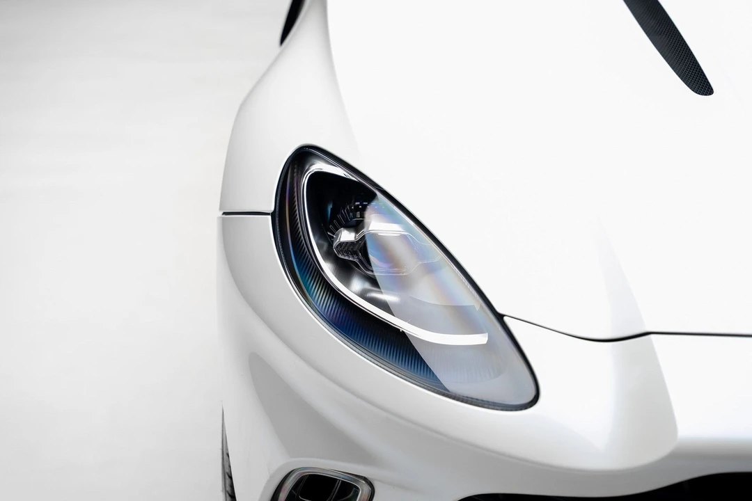 2021 Aston Martin DBX - Image 11 of 21