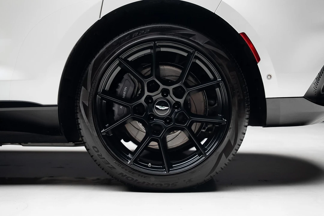 2021 Aston Martin DBX - Image 20 of 21