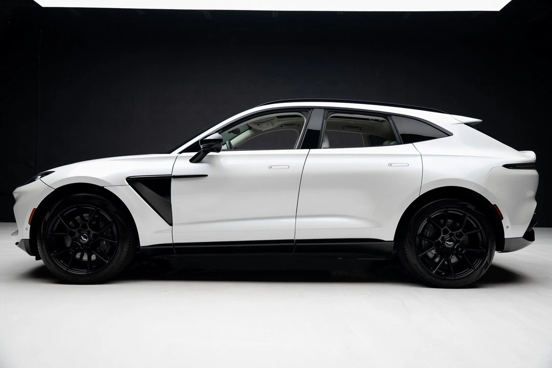 2021 Aston Martin DBX - Image 16 of 21