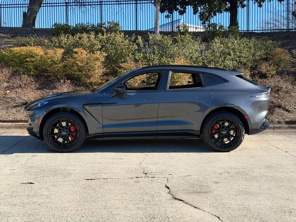 2021 Aston Martin DBX - Image 16 of 21