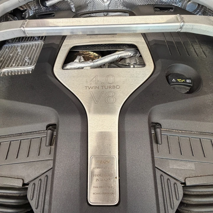 2021 Aston Martin DBX - Image 19 of 20