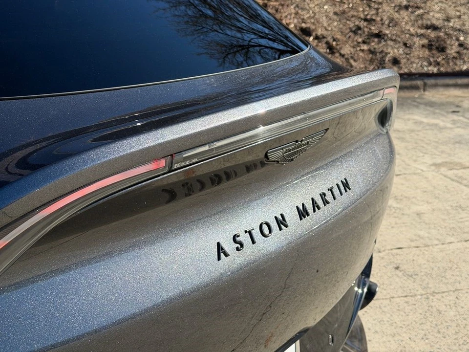 2021 Aston Martin DBX - Image 11 of 21