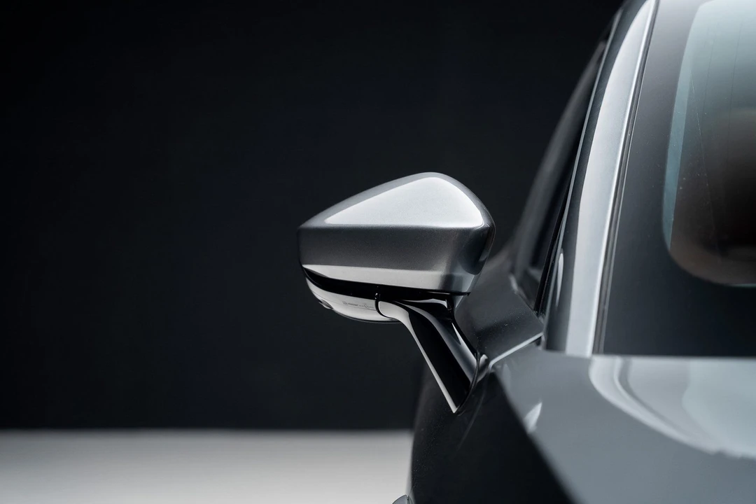 2021 Aston Martin DBX - Image 13 of 21