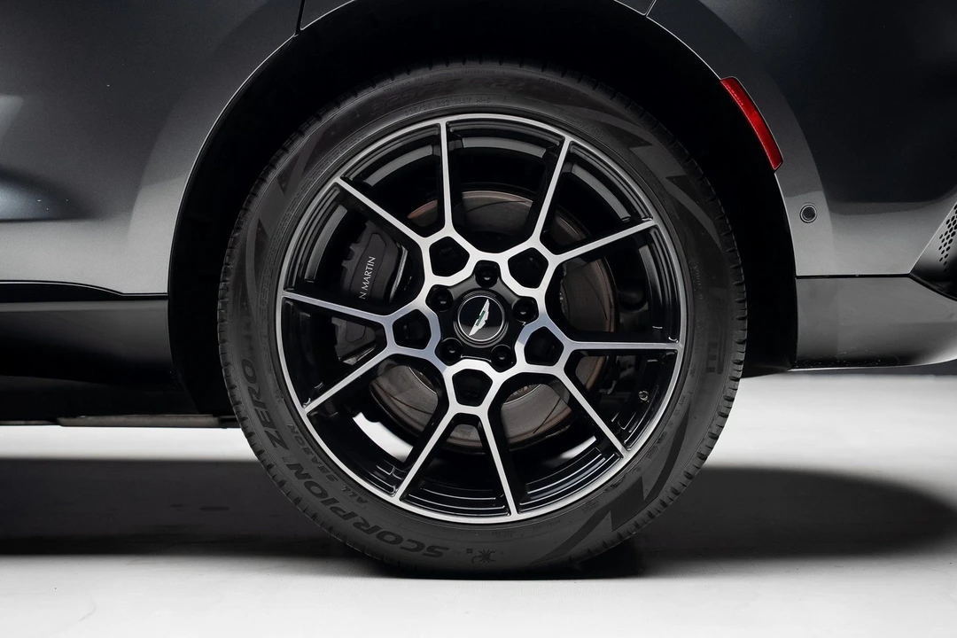 2021 Aston Martin DBX - Image 20 of 21