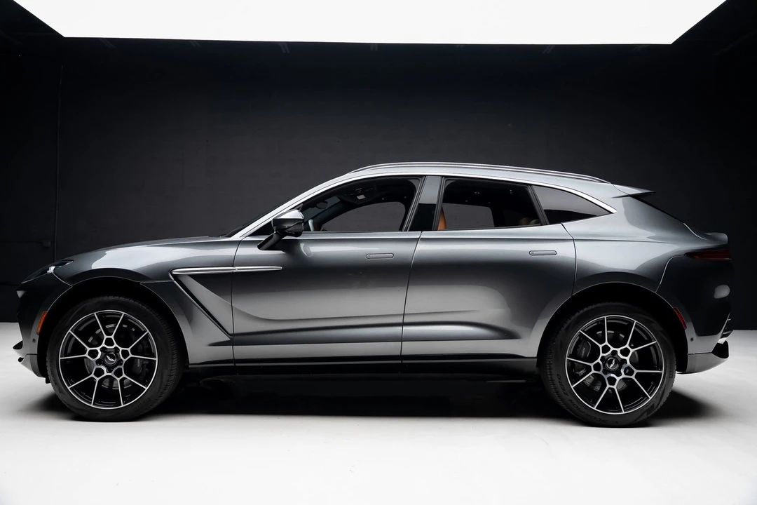 2021 Aston Martin DBX - Image 16 of 21