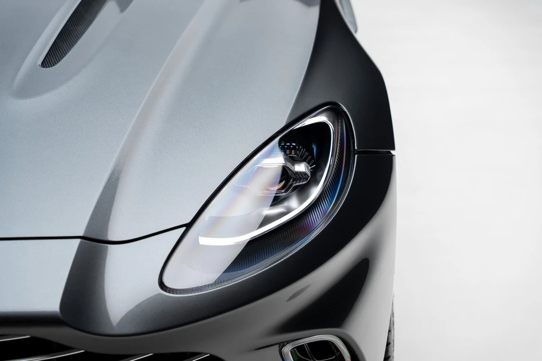 2021 Aston Martin DBX - Image 10 of 12