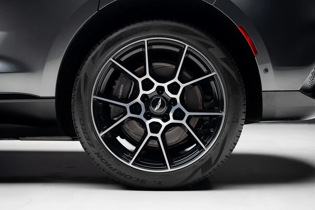 2021 Aston Martin DBX - Image 20 of 21